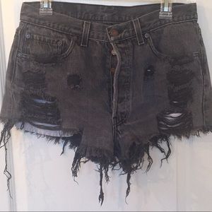 Vintage distressed Levi’s 501 shorts